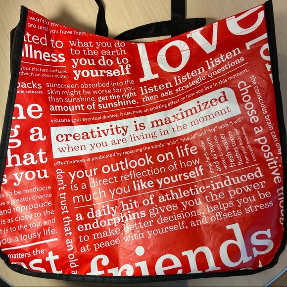 Lululemon Athletica: Shopping Bag ๐ Measurements: H 14โ x L 15" x W 6.25" - Picture 2 of 4